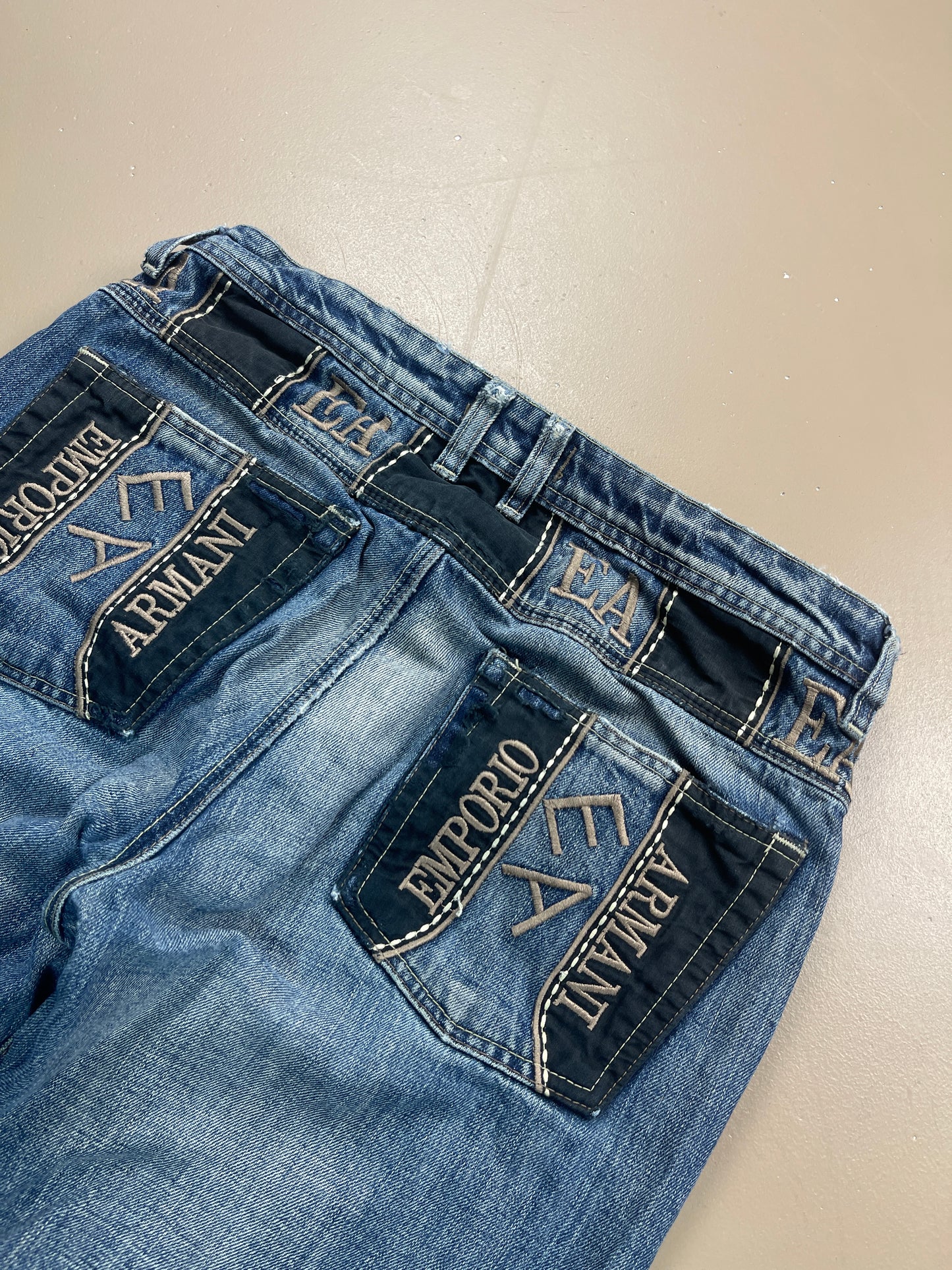 Armani Jeans M